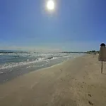 Anabella Summerland * Mamaia