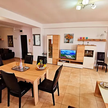 Anabella Summerland Apartment *