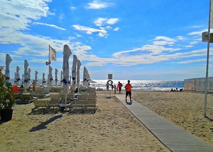 Anabella Summerland Mamaia